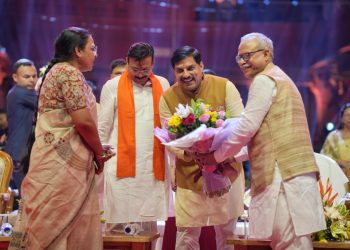 पीएम श्री मोदी वह सब काम कर रहे हैं जो राम राज्य में होता था विगत 25 सालों में एक भी दिन की नहीं ली छुट्टी-पुलिस को अवैध मादक पदार्थ के विरुद्ध मिली बडी सफलता-महू-नीमच हाईवे पर ट्रकों को निशाना बनाने वाले गिरोह का पर्दाफाश-भाजपा ने एक लाख दीप प्रज्जवलित कर मोदीजी को दी जन्मदिन की शुभकामना जिला कार्यालय पर अध्यक्ष ने किया कार्यक्रम का शुभारंभ-30 हजार दियों से जगमगाया झाली तालाब परिसर जिले में 50 सार्वजनिक स्थानों पर 6 लाख दीपक प्रज्वलित कर दिया सेवा और संकल्प का संदेश-निराला नगर में 40 लाख की लागत से होगा उद्यान का निर्माण महापौर प्रहलाद पटेल ने किया निर्माण कार्य का भूमि पूजन