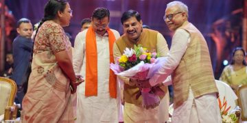 पीएम श्री मोदी वह सब काम कर रहे हैं जो राम राज्य में होता था विगत 25 सालों में एक भी दिन की नहीं ली छुट्टी-पुलिस को अवैध मादक पदार्थ के विरुद्ध मिली बडी सफलता-महू-नीमच हाईवे पर ट्रकों को निशाना बनाने वाले गिरोह का पर्दाफाश-भाजपा ने एक लाख दीप प्रज्जवलित कर मोदीजी को दी जन्मदिन की शुभकामना जिला कार्यालय पर अध्यक्ष ने किया कार्यक्रम का शुभारंभ-30 हजार दियों से जगमगाया झाली तालाब परिसर जिले में 50 सार्वजनिक स्थानों पर 6 लाख दीपक प्रज्वलित कर दिया सेवा और संकल्प का संदेश-निराला नगर में 40 लाख की लागत से होगा उद्यान का निर्माण महापौर प्रहलाद पटेल ने किया निर्माण कार्य का भूमि पूजन