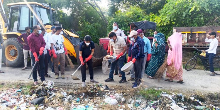 स्वच्छता ही सेवा अभियान के तहत सेजावता में श्रमदान कार्यक्रम आयोजित-इंसान की हैवानियत कुते पर जान लेवा हमला।-अनधिकृत प्रवेश, बदसलूकी और झूठे आरोपों को लेकर विद्यार्थियों ने कलेक्टर को सौंपा ज्ञापन