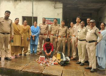अवैध मदिरा के विरुद्ध आबकारी विभाग की कार्रवाई10 हजार 580 रुपए की मदिरा जब्त