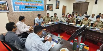 हाईवे के किनारे ढाबों व रेस्‍टोरेन्‍टस पर थानों, अस्‍पतालों व एम्‍बुलेंस के नंबर प्रदर्शित किए जाए-बाल विवाह पर अब और कसेगा शिकंजा, सीएमपीओ को मिलेगा कानून और कार्रवाई का गहन प्रशिक्षण-डेलनपुर टोल पर आबकारी विभाग की कार्रवाई, 42 पेटी मदिरा बरामद-स्टेशन रोड पुलिस की बड़ी कार्रवाई शातिर वाहन चोर से चोरी की 04 मोटरसाइकिलें बरामद